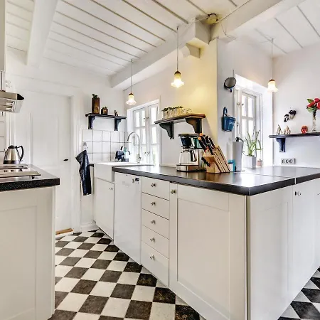 Feriehus Three-bedroom Holiday In Ejby *