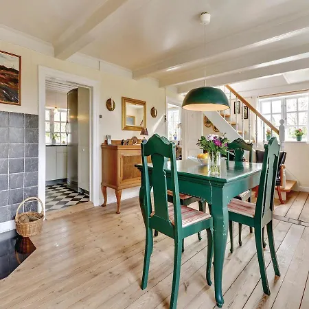 Feriehus Three-bedroom Holiday In Ejby *